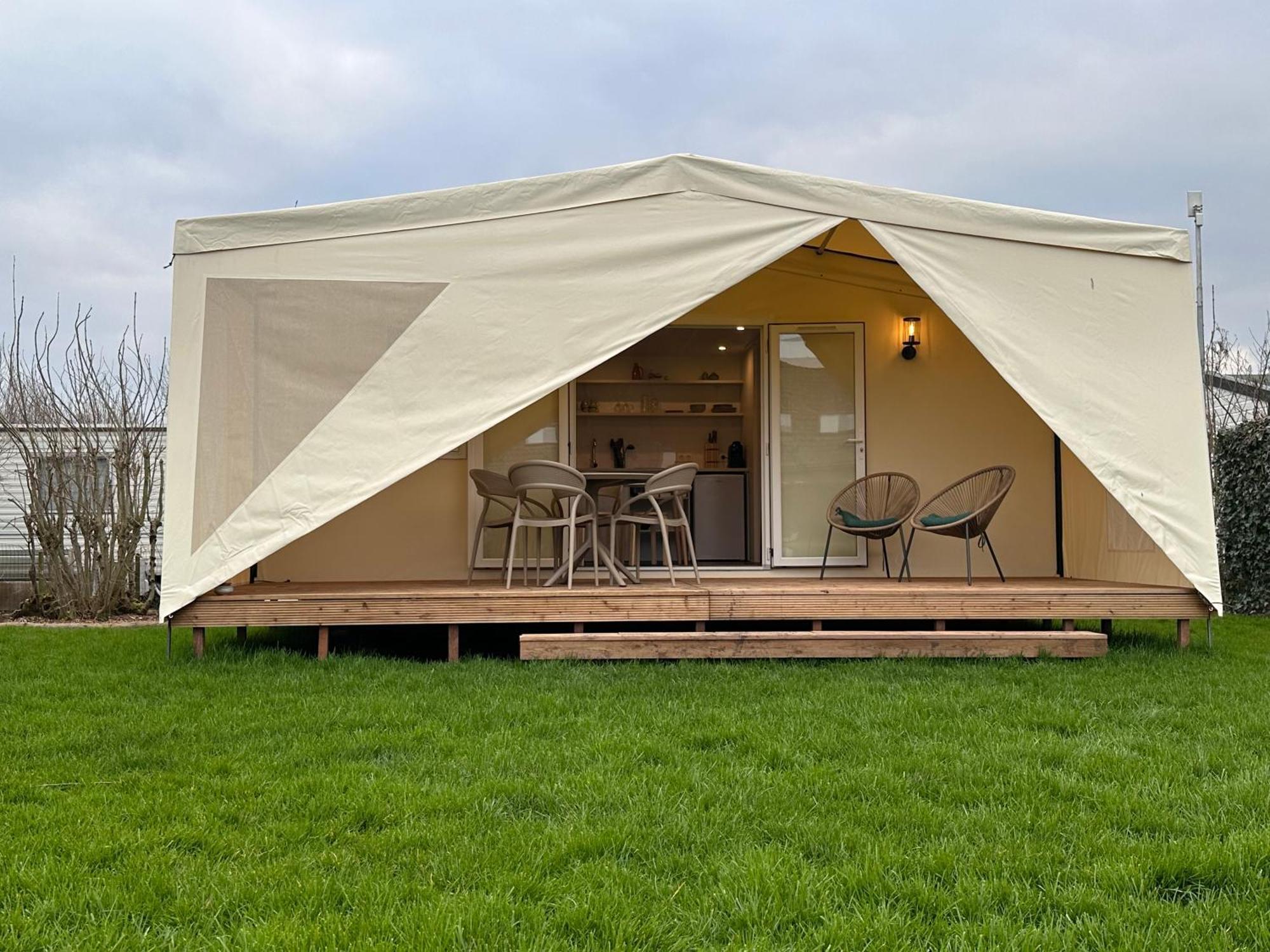 Glamping De Hof Van Eeden Warmond Dış mekan fotoğraf