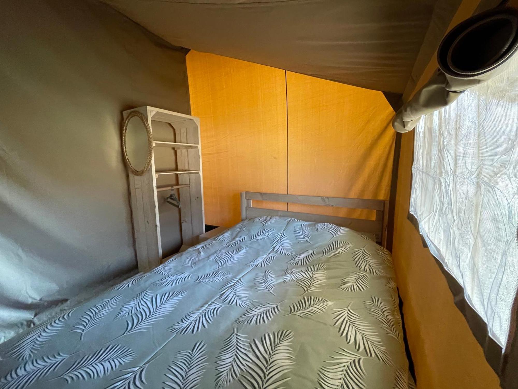 Glamping De Hof Van Eeden Warmond Dış mekan fotoğraf
