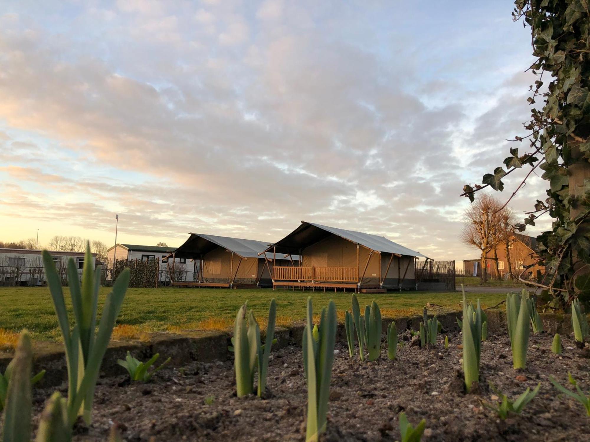 Glamping De Hof Van Eeden Warmond Dış mekan fotoğraf