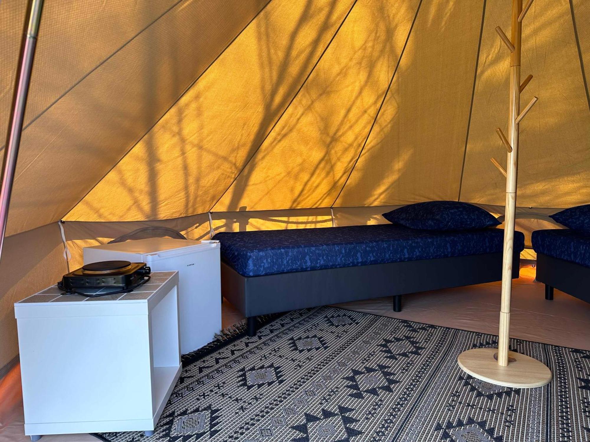 Glamping De Hof Van Eeden Warmond Dış mekan fotoğraf